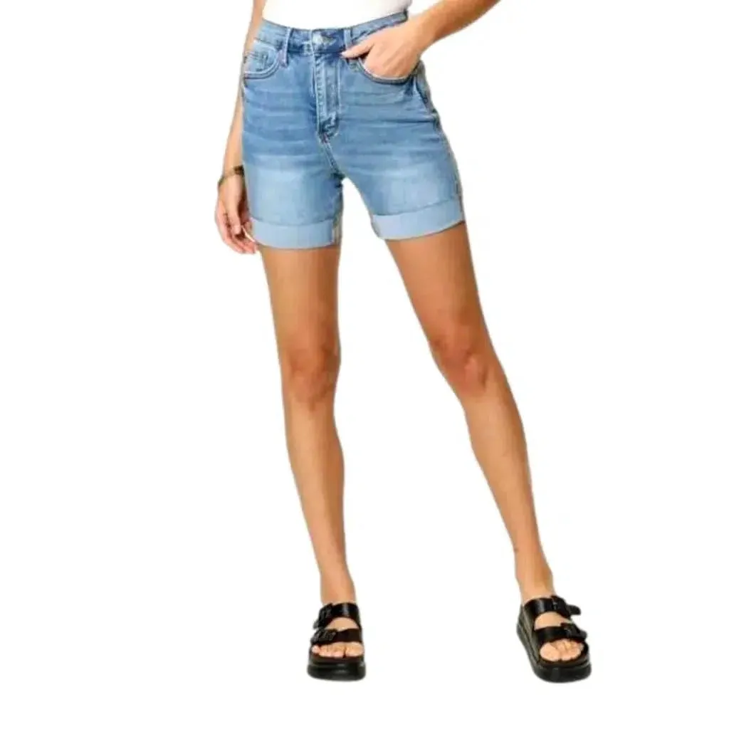 Casual folded-hem denim shorts for ladies