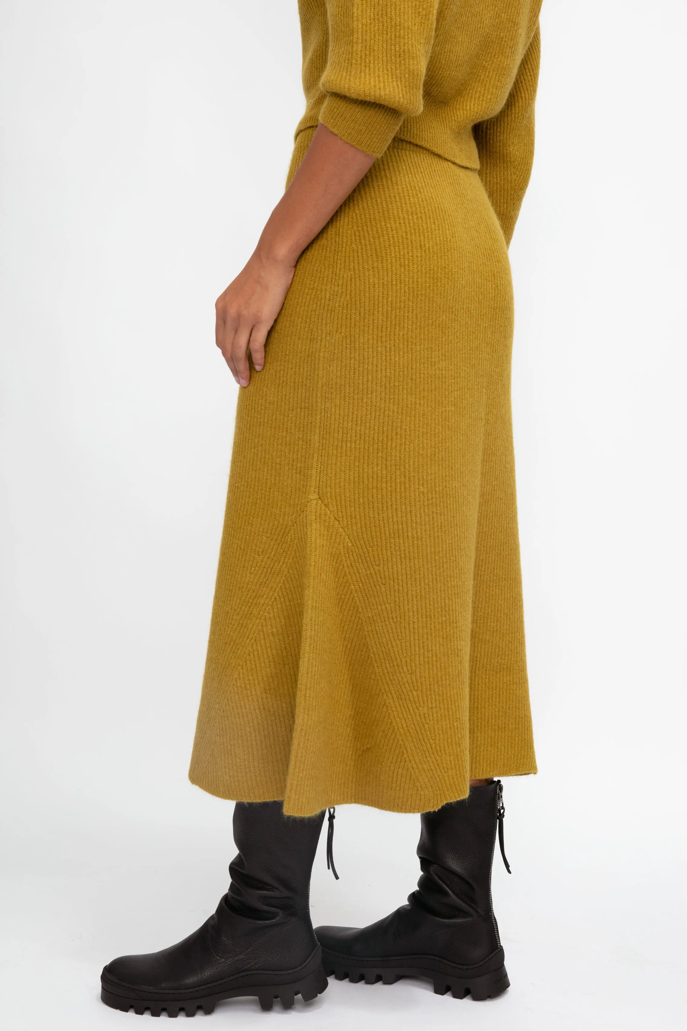 Ribbed Wool Skirt in Curry